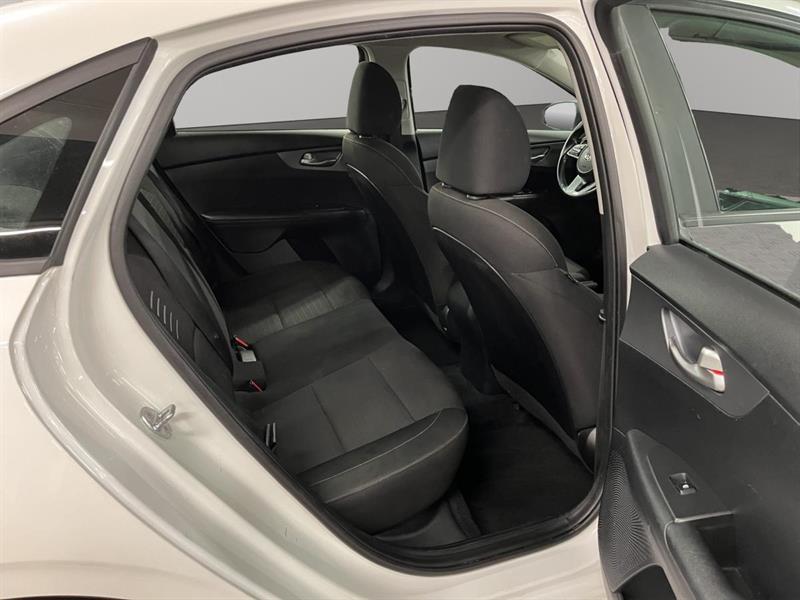 kia Forte 2021 - 19