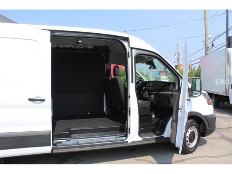 ford Transit Cargo Van 2022 - 19