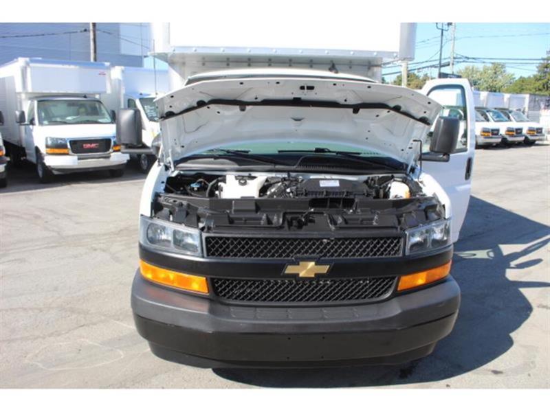 chevrolet Express 3500 2024 - 22