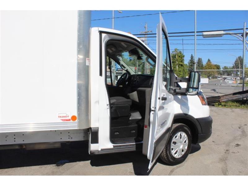 ford Transit fourgon utilitaire 2023 - 14