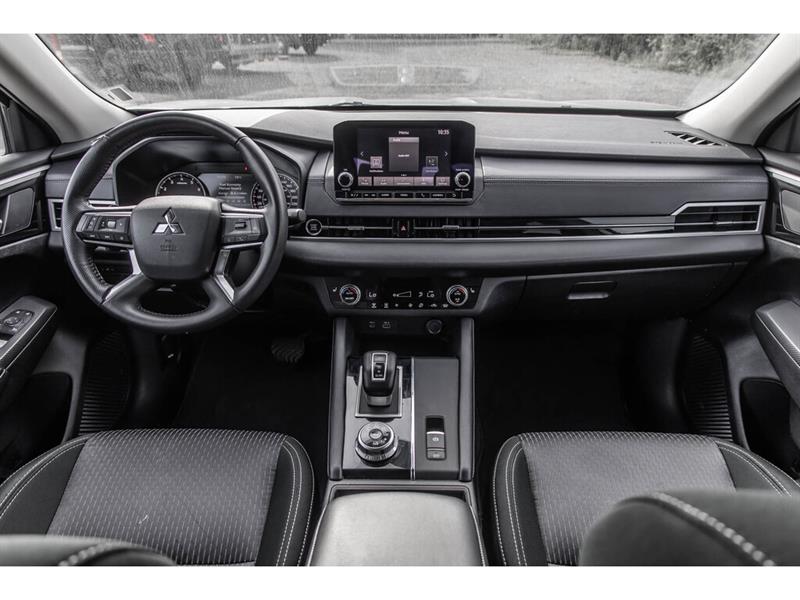 mitsubishi Outlander 2024 - 32