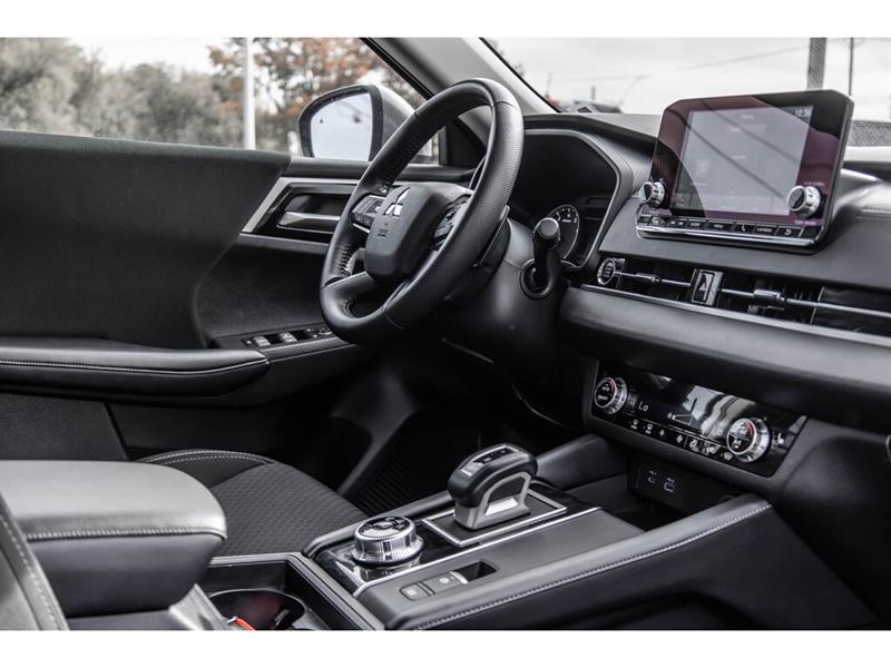 mitsubishi Outlander 2024 - 36