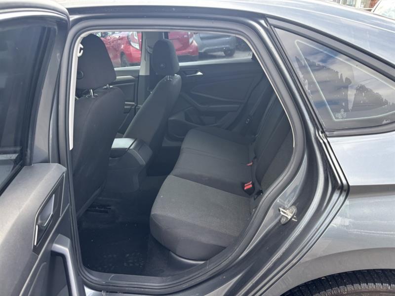 volkswagen Jetta 2019 - 9