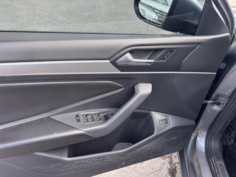 volkswagen Jetta 2019 - 11