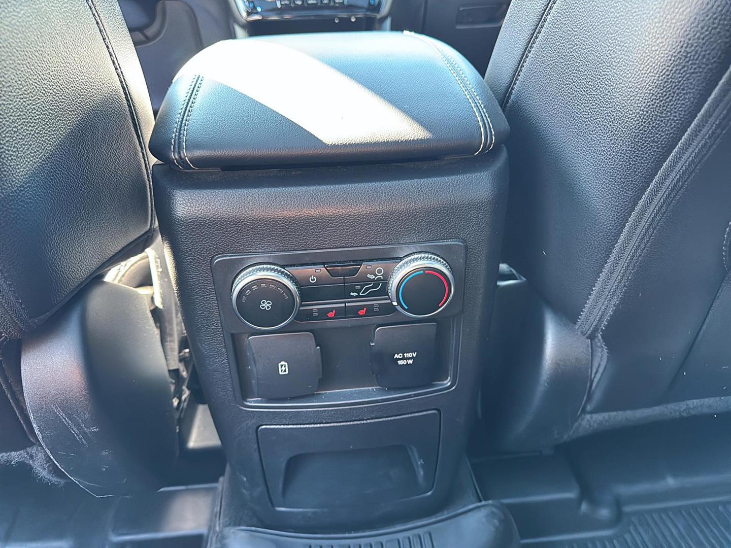 ford Explorer 2023 - 25
