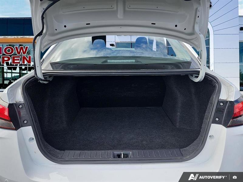 nissan Versa 2024 - 12