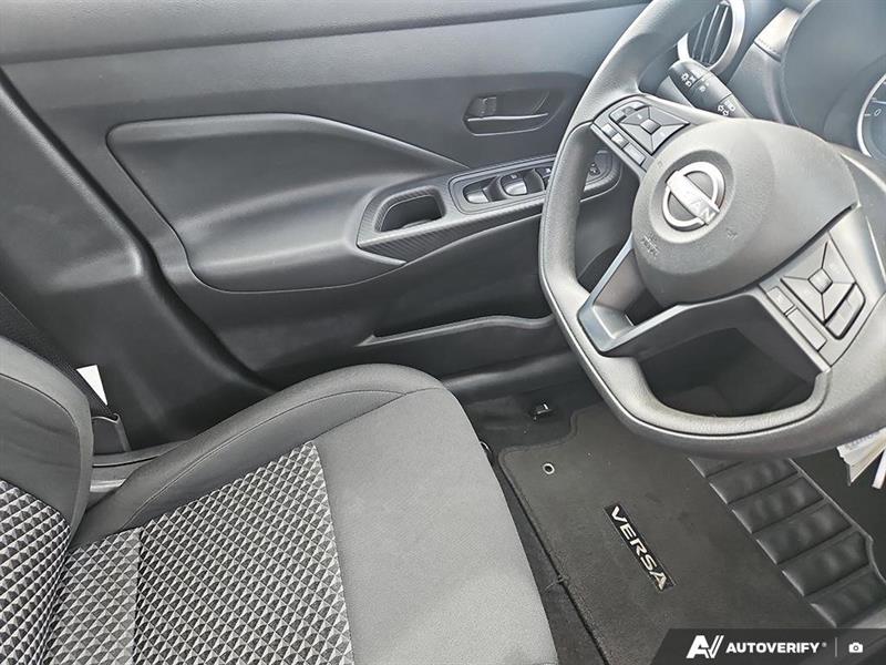 nissan Versa 2024 - 17