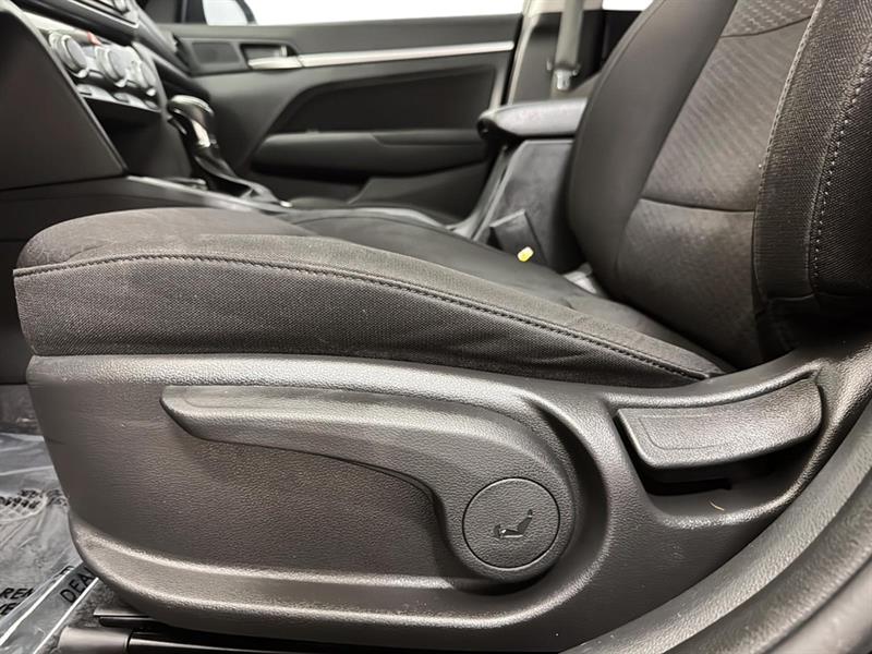 hyundai Elantra 2019 - 17