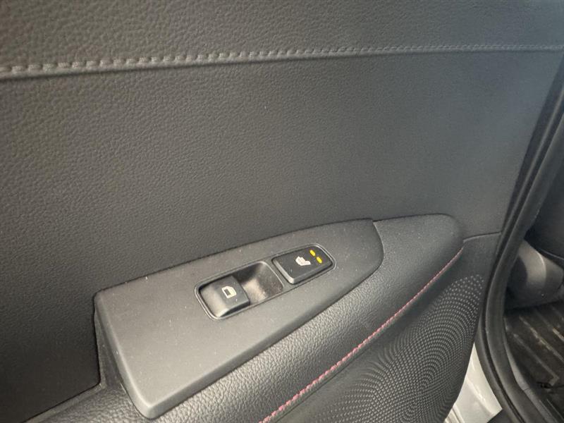 kia Forte5 2023 - 16