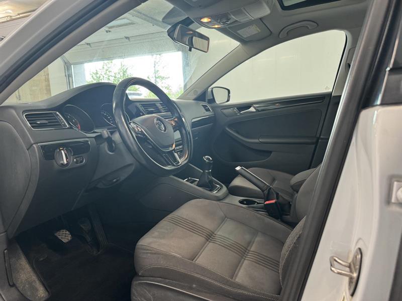 volkswagen Jetta 2017 - 10