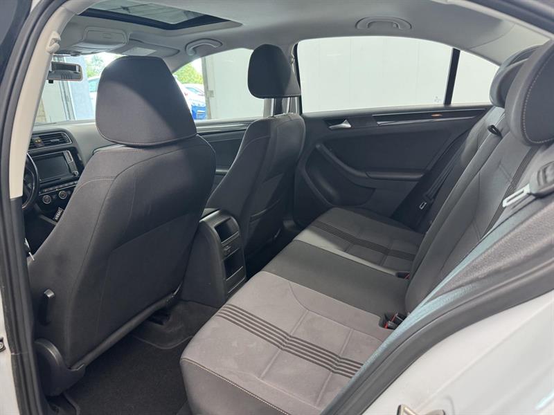 volkswagen Jetta 2017 - 14