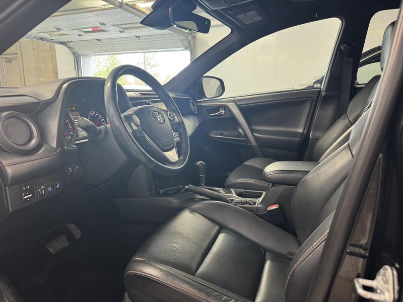 toyota RAV4 2018 - 10