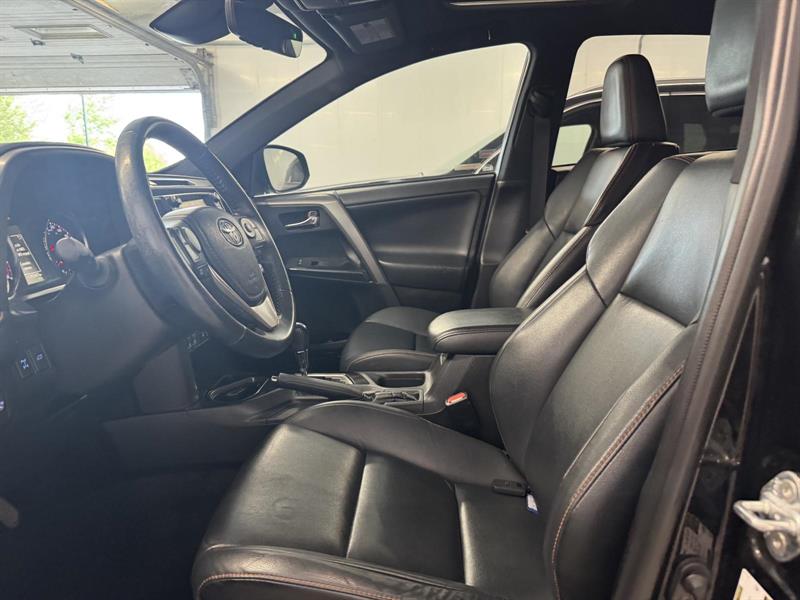 toyota RAV4 2018 - 11