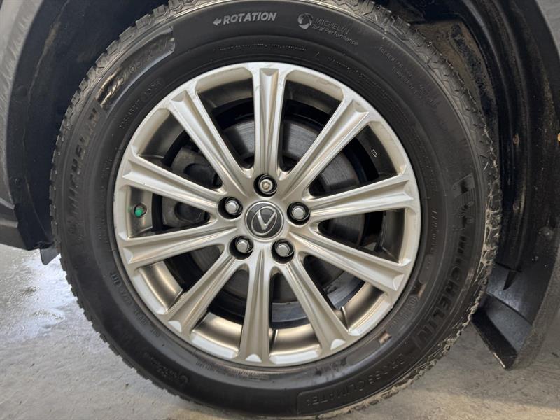 lexus NX 300 2019 - 18