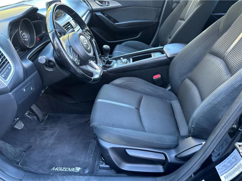 mazda Mazda3 2017 - 10