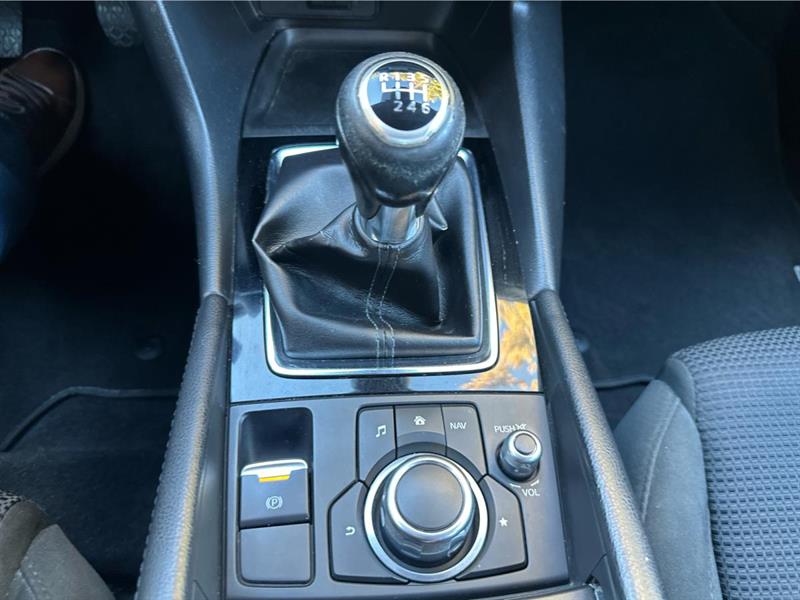 mazda Mazda3 2017 - 14