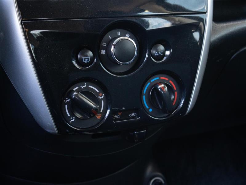 nissan Versa 2017 - 19