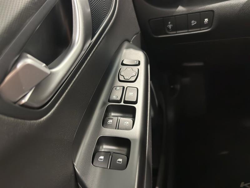 hyundai Kona 2023 - 21