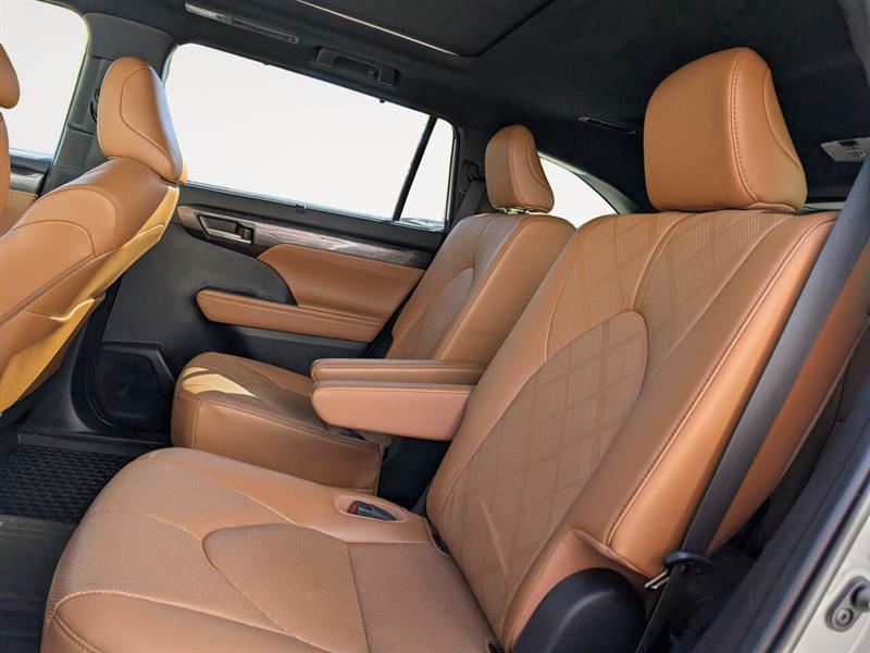 toyota Highlander 2023 - 9