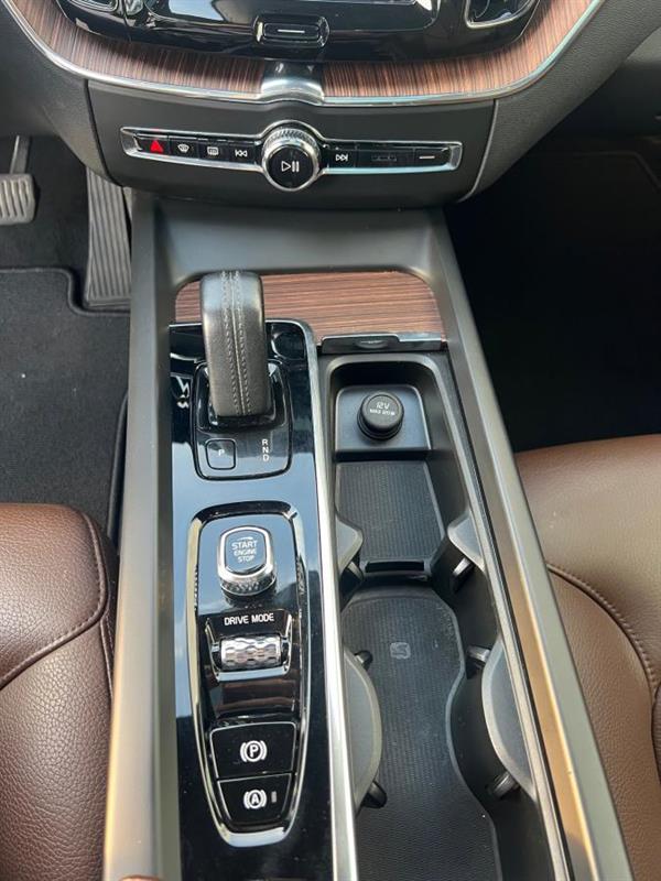 volvo XC60 2021 - 8