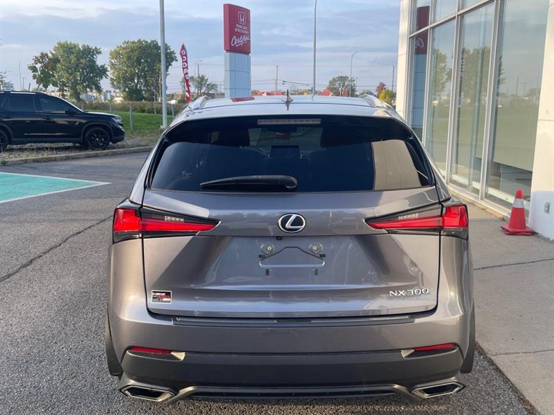 lexus NX 300 2019 - 3