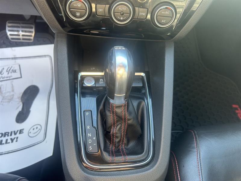 volkswagen GLI 2017 - 11