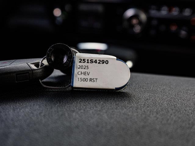 chevrolet Silverado 1500 2025 - 33