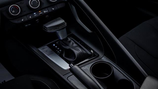 hyundai Elantra 2022 - 19