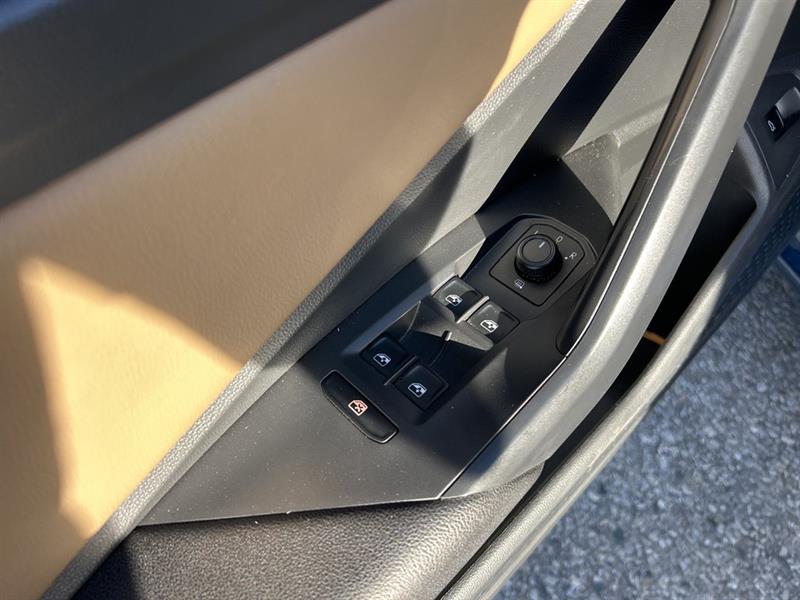 volkswagen Jetta 2019 - 16