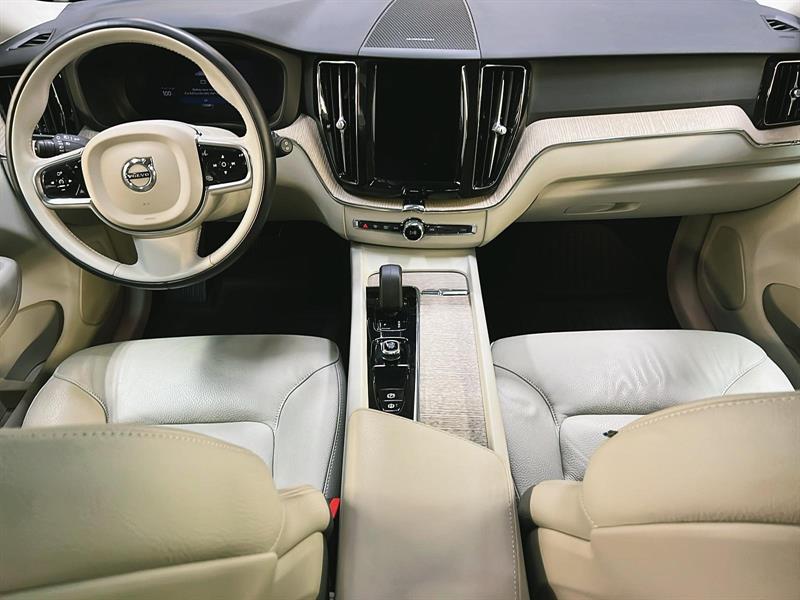 volvo XC60 2023 - 12