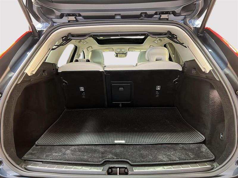 volvo XC60 2023 - 14