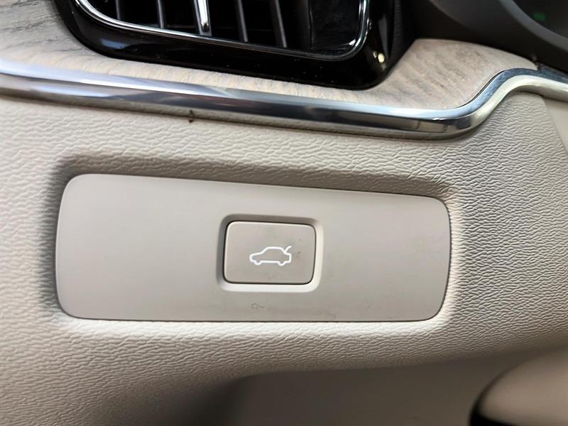 volvo XC60 2023 - 23