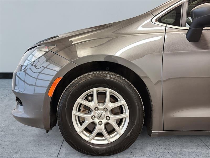 chrysler Grand Caravan 2023 - 5