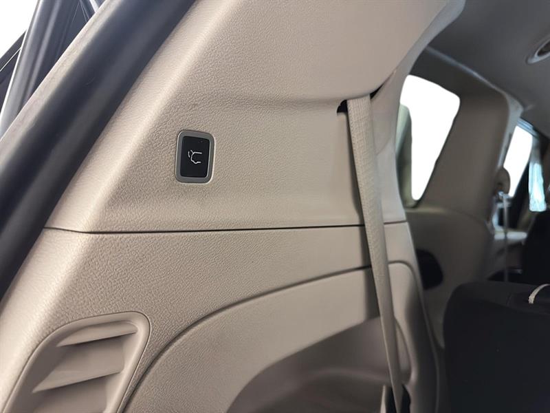 chrysler Grand Caravan 2023 - 11