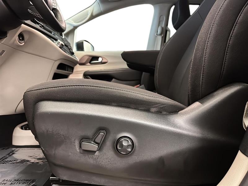 chrysler Grand Caravan 2023 - 17