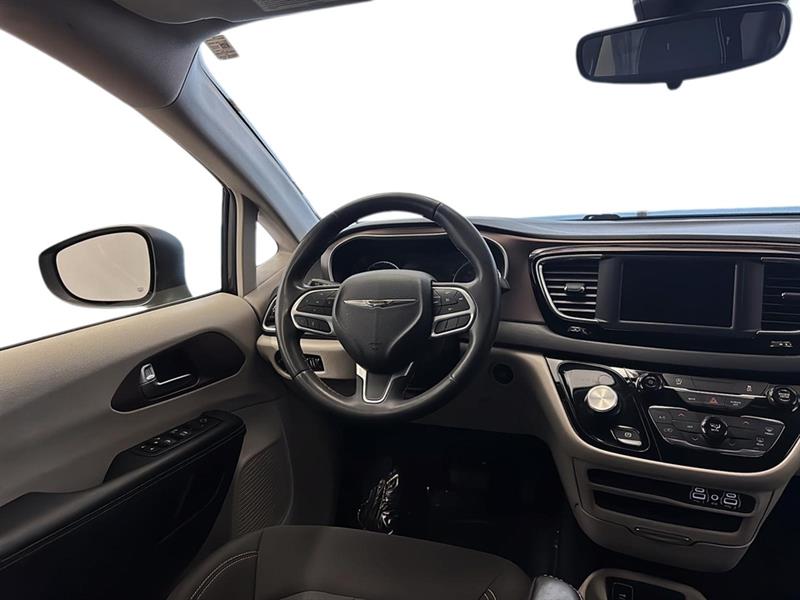 chrysler Grand Caravan 2023 - 25