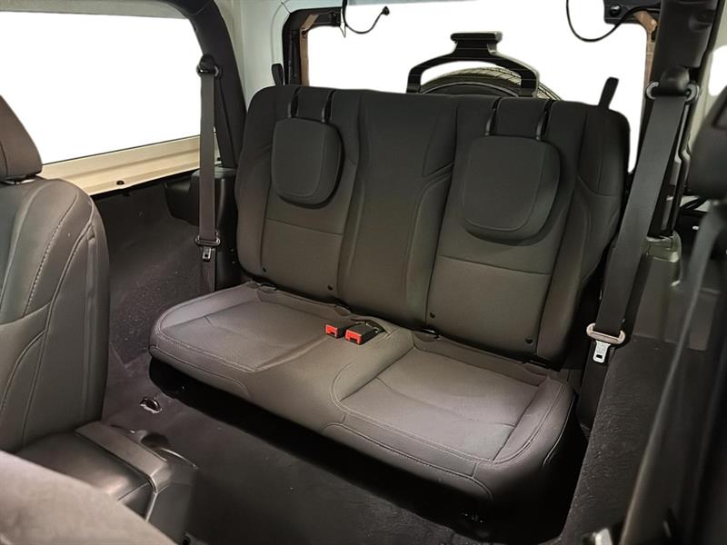 jeep Wrangler 2022 - 14