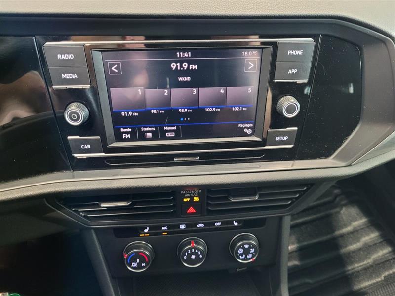 volkswagen Jetta 2019 - 16