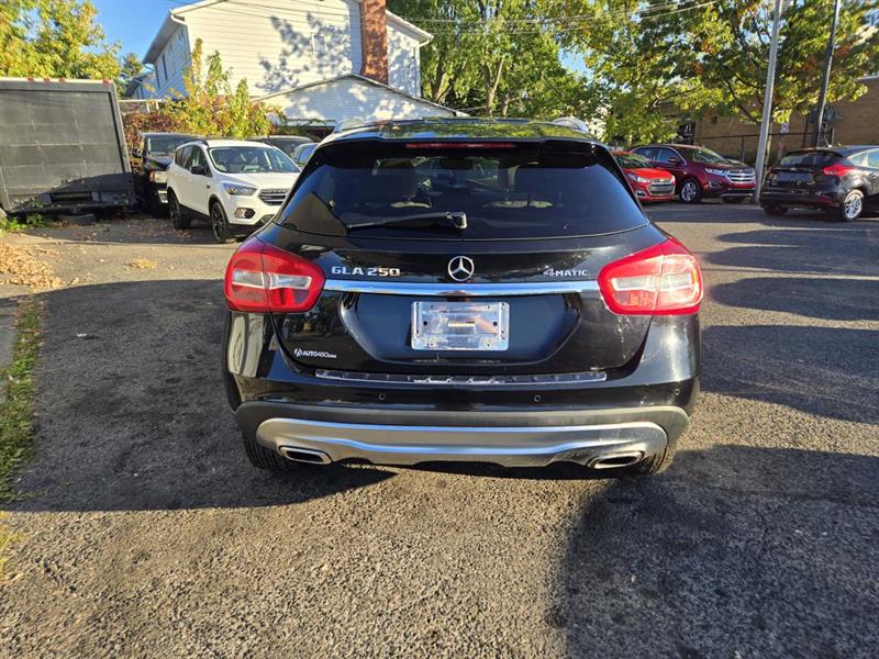 mercedes-benz GLA250 2017 - 6