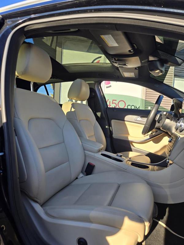 mercedes-benz GLA250 2017 - 11