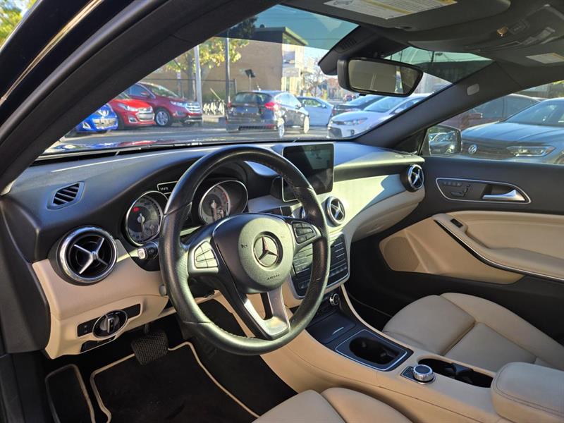 mercedes-benz GLA250 2017 - 15