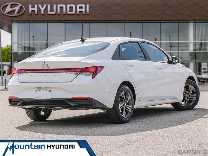 hyundai Elantra 2022 - 2
