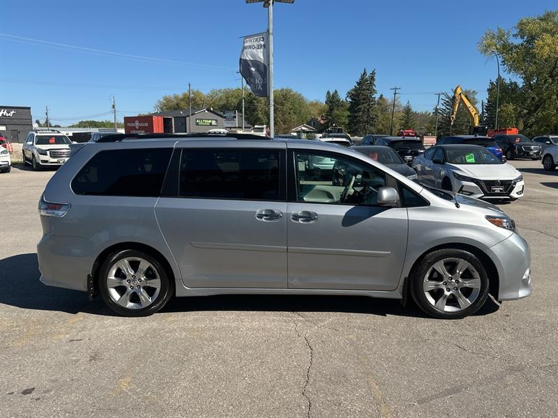 toyota Sienna 2014 - 11