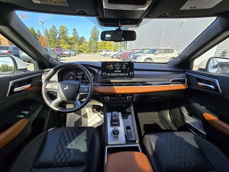 mitsubishi Outlander 2023 - 14