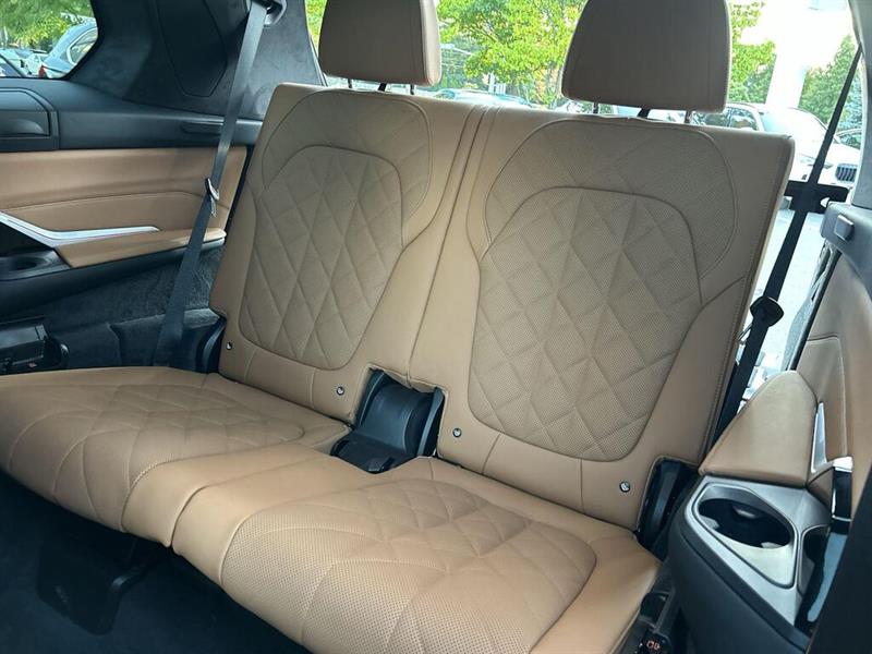bmw X7 2024 - 27