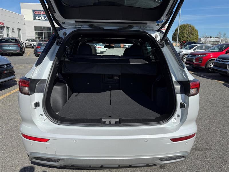 mitsubishi Outlander 2023 - 11