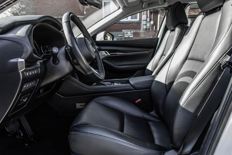 mazda Mazda3 2021 - 12