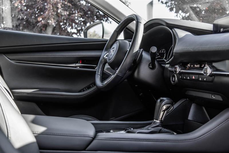 mazda Mazda3 2021 - 35