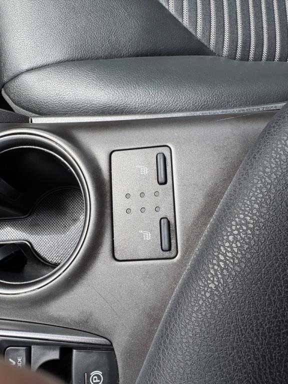 toyota Camry 2021 - 16