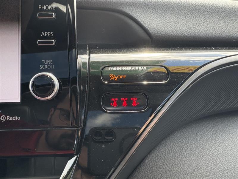 toyota Camry 2021 - 18